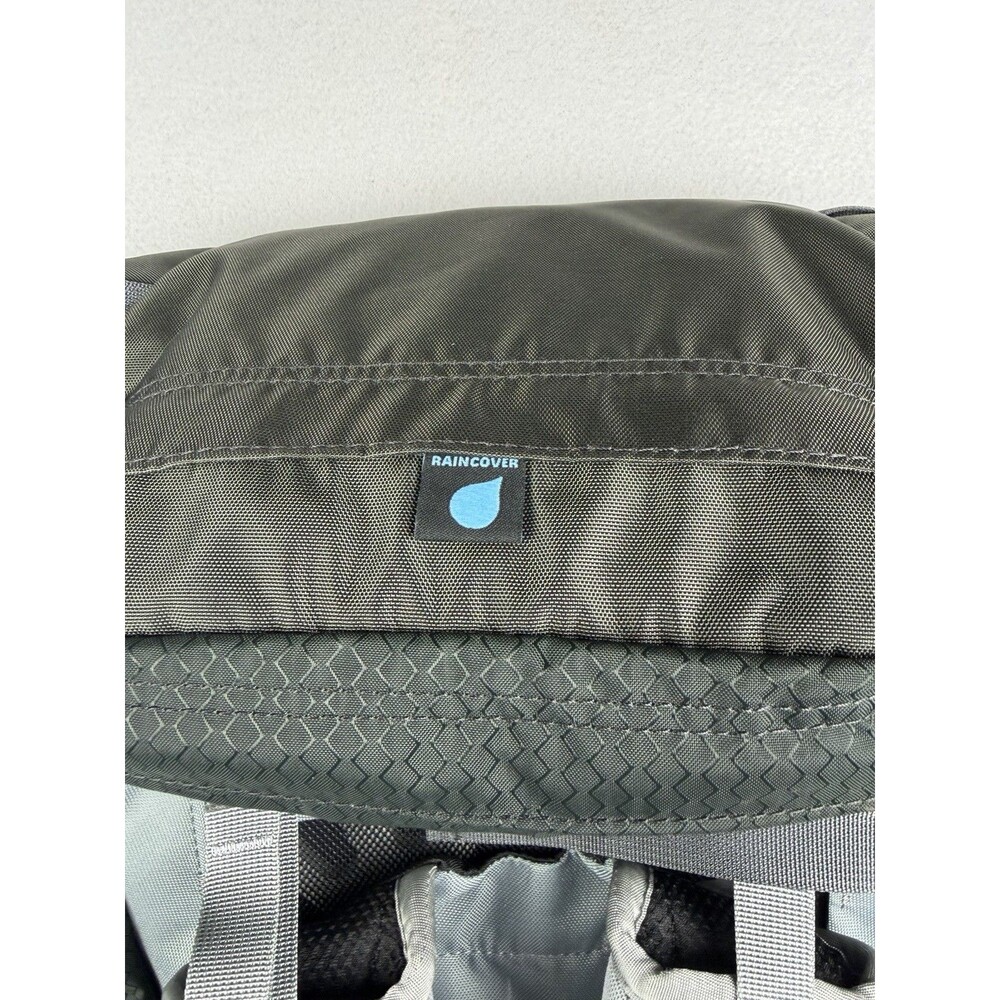 NWT Osprey Ariel 65 L Women’s Hiking Backpack Camping Pack Green Gray 3967 Cu.in - Picture 10 of 16